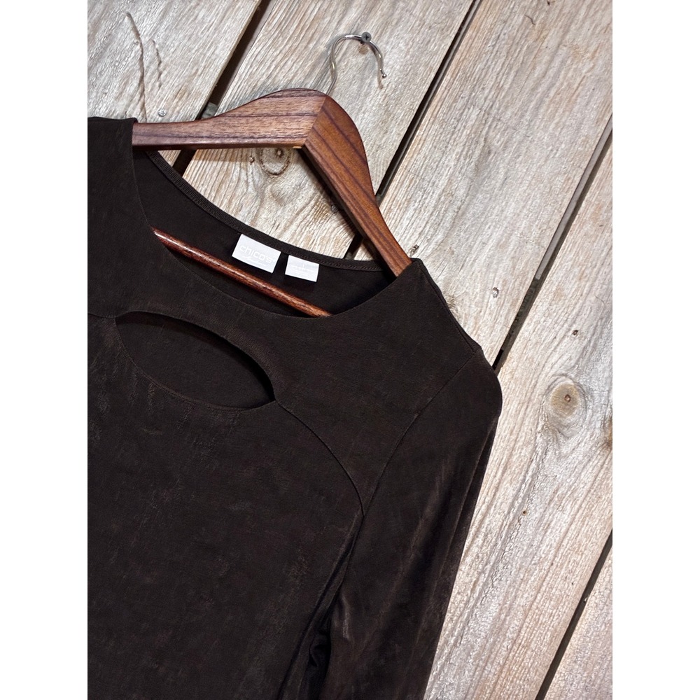Chicos Travelers Brown Short Sleeve Cutout Keyhole Neck Top Size 1 US 8/10